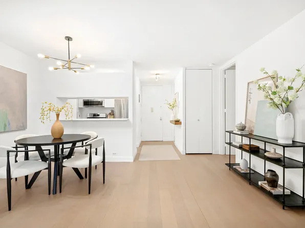 235 East 40th Street image 7 of 21