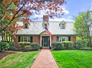 53 Belknap Rd, West Hartford, CT 06117