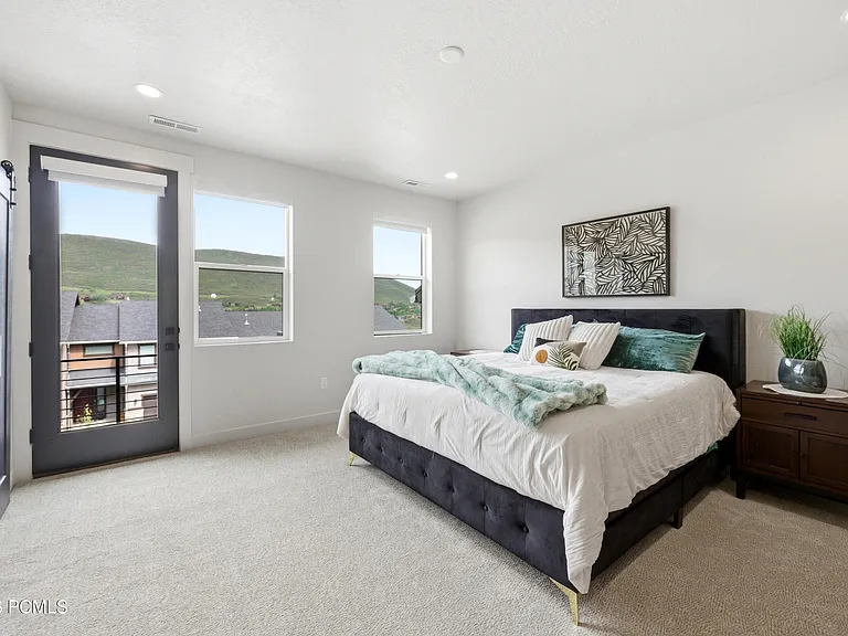519 W Ascent Dr — Photo 19