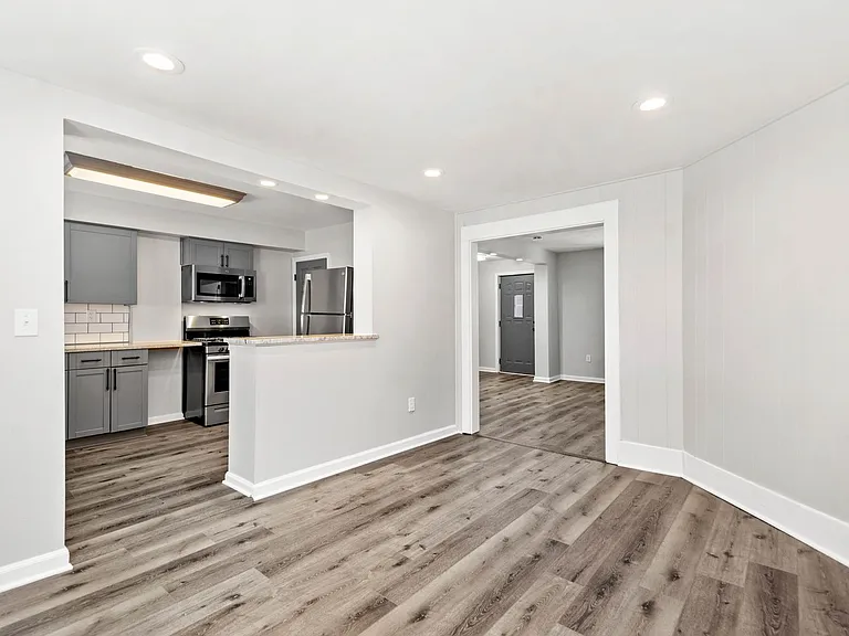 122 Kirk Ave — Photo 5