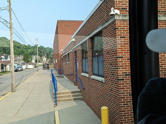 4th image of 501 Crescent Ave