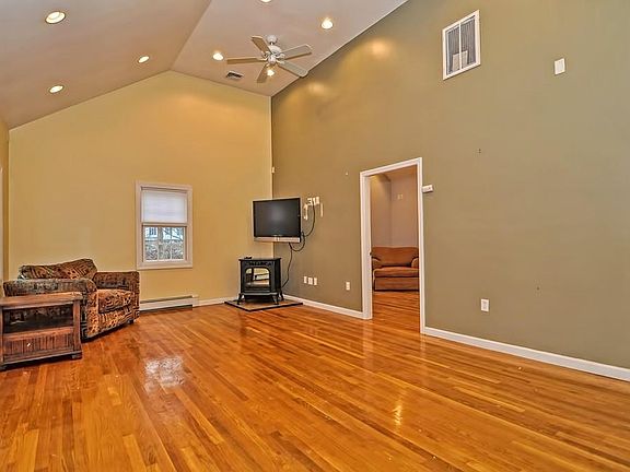 2nd image of 701 Park St