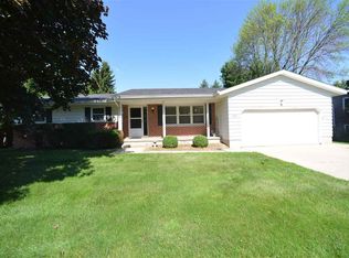 720 Derby Dr, Sun Prairie, WI 53590