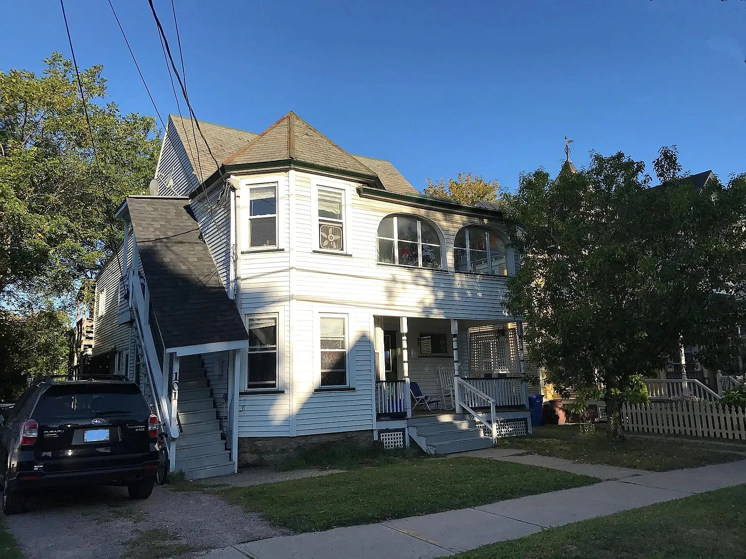 2 bed, 1300 sqft, $2,400 — Photo 1
