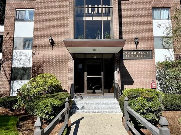 974-976 Main St Unit 17, Melrose, MA 02176