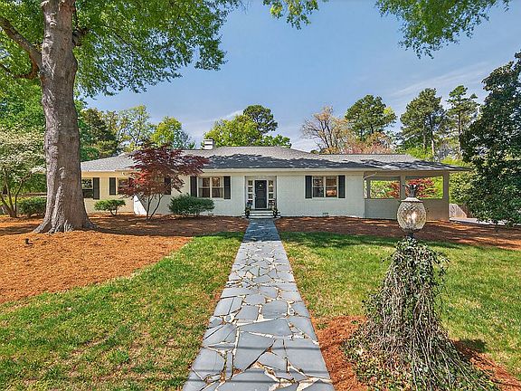 2nd image of 3828 Somerset Dr