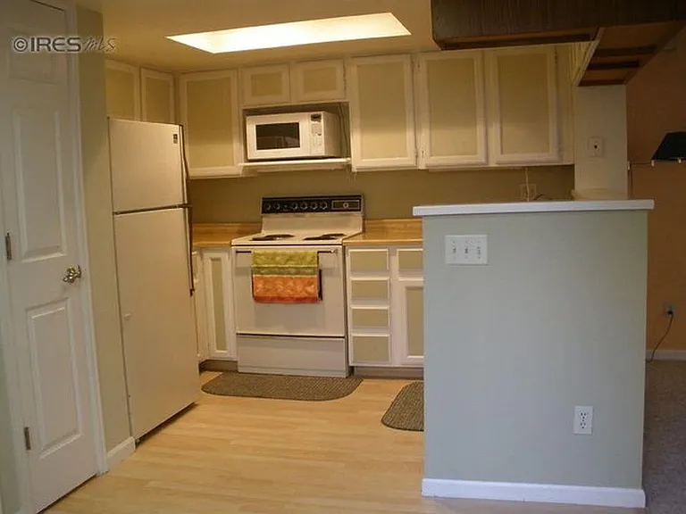 4887 White Rock Cir #A — Photo 4