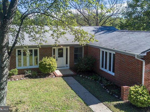 2nd image of 702 Payton Dr