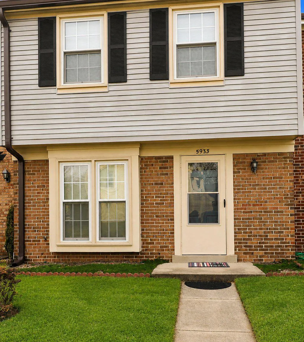 2 bed, 2.5 bath, 1102 sqft, $2,250 — Photo 1