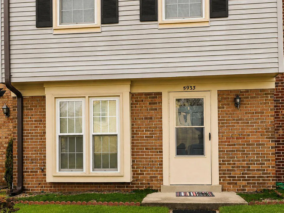5933 Grisby House Ct