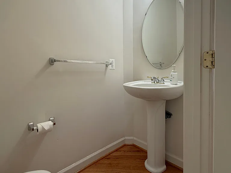 4415 Medallion Dr — Photo 24
