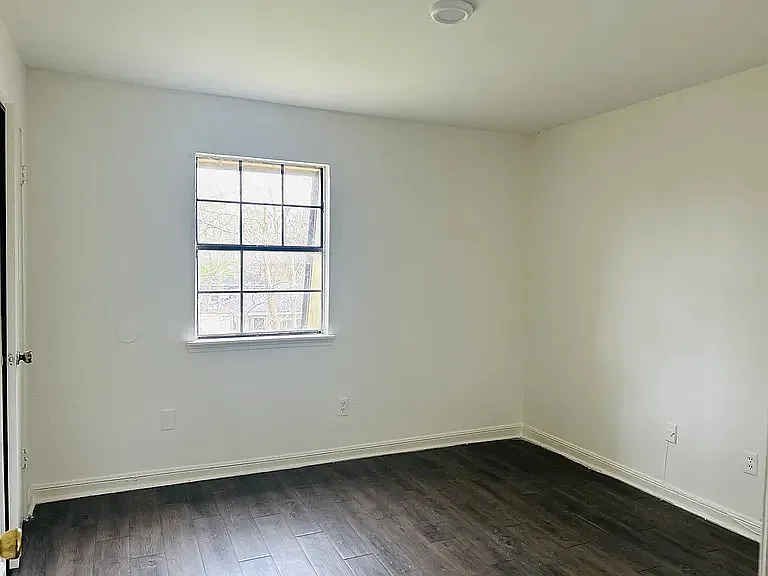 115 Louisiana Ave #D — Photo 5