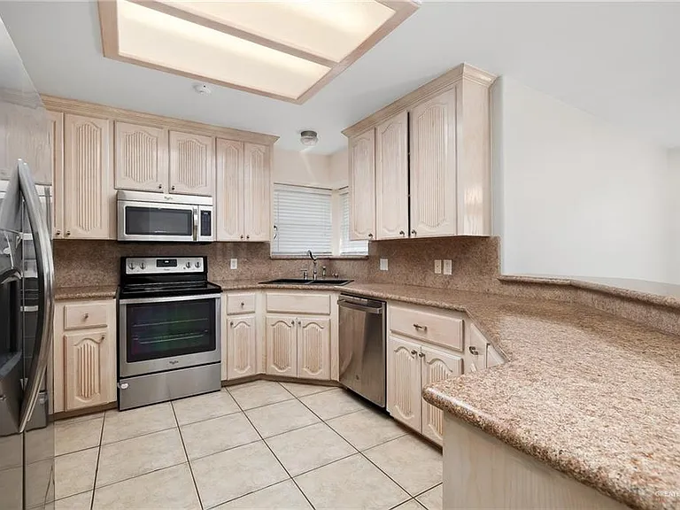 5106 N 24th Ln — Photo 7