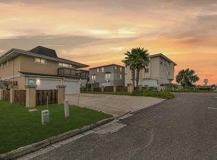 100 Lora St, Neptune Beach, FL 32266