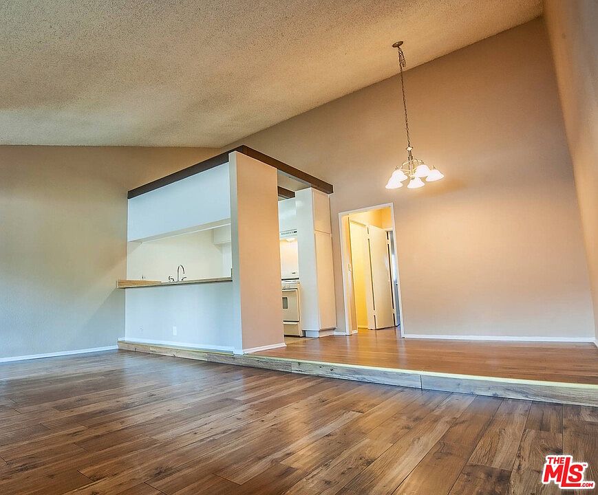 1st image of 6736 Independence Ave #104