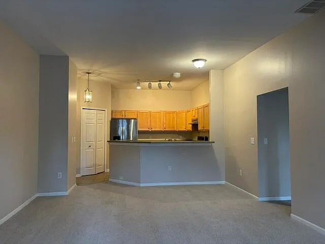 2 bed, 2.0 bath, 1086 sqft, $1,875 — Photo 4