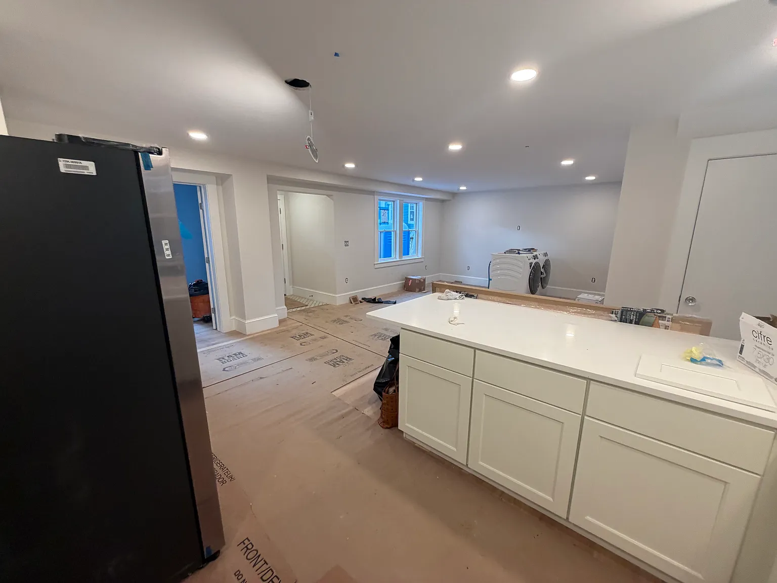 2 bed, 2.5 bath, 4500 sqft, $4,500 — Photo 4