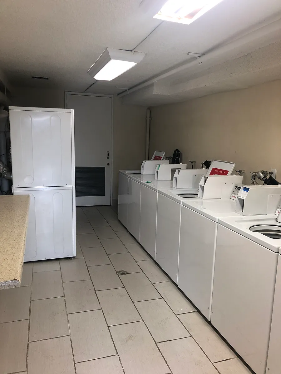 Building Photo - 6628 Sepulveda Blvd #210