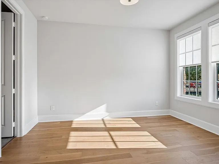 6005 Laurel Ln — Photo 27