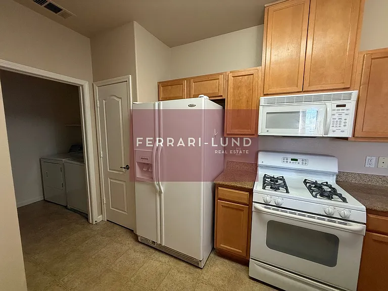 17000 Wedge Pkwy #121 — Photo 7
