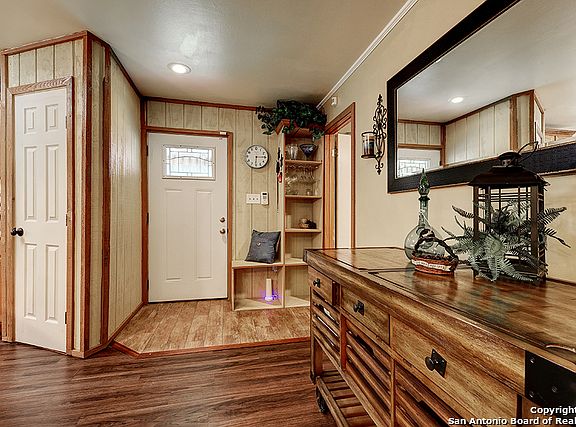 4th image of 268 Meadow Lake Dr