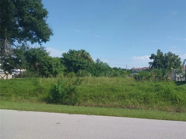 612 Dolphin Pkwy #28, Punta Gorda, FL 33950