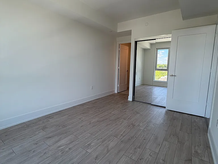 858 Dupont St #721 — Photo 14