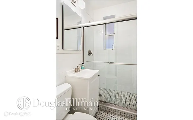 Rented by Douglas Elliman | media 19