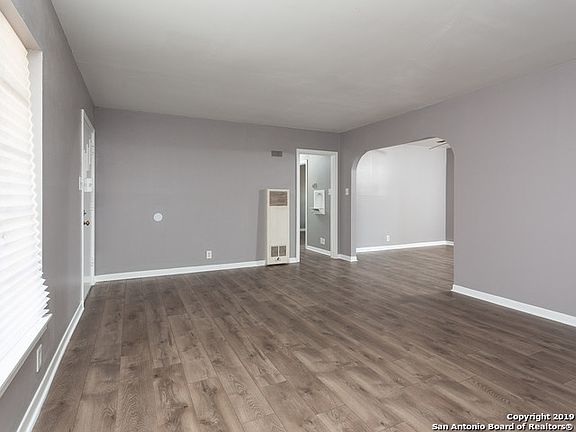 4th image of 402 Westhill Pl