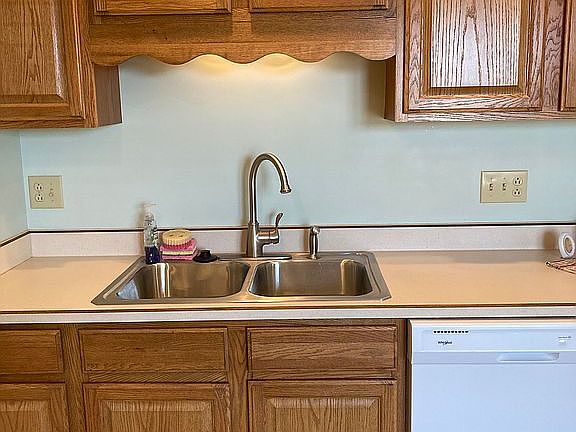 5th image of 701 Timber Lake Dr #701