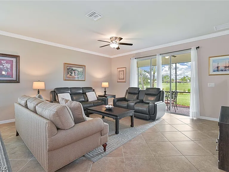 3153 Walnut Grove Ln — Photo 14