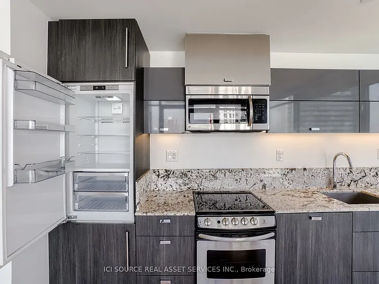 290 Adelaide St W #1504 — Photo 9