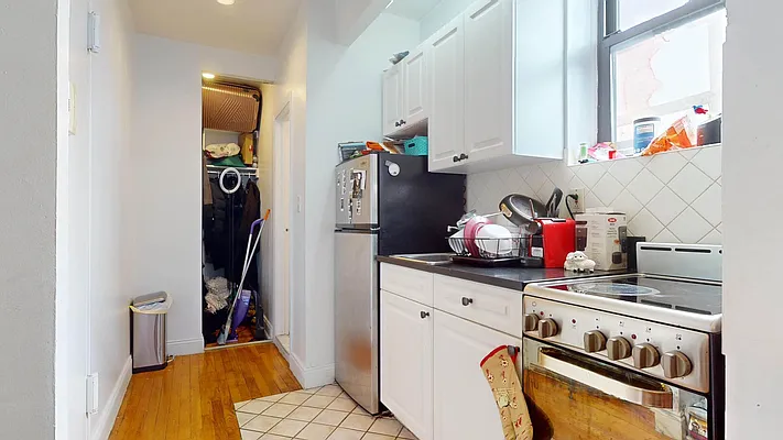 Rented by Bond New York | media 6