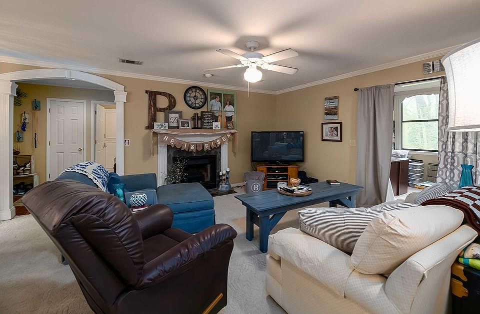 1st image of 6400 Green Island Dr APT 20