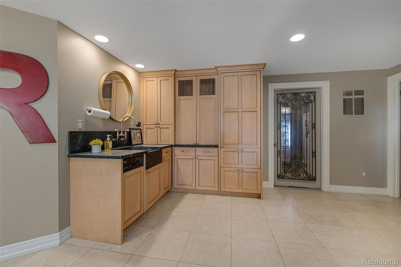 285 Leota Blvd, photo 28