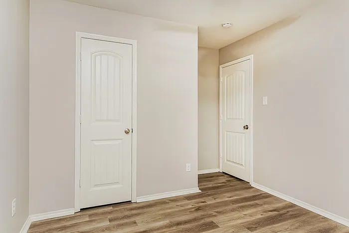 1207 Savannah Ridge Dr — Photo 10