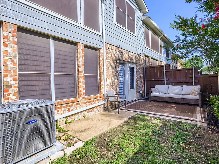 9809 Cambria Ct — Photo 28
