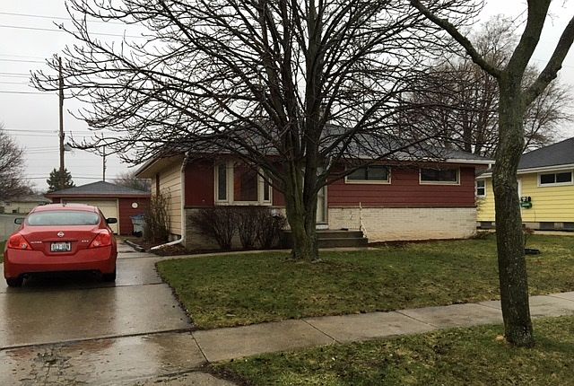 1st image of 7915 W Waterford Ave
