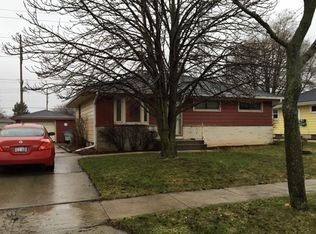 7915 W Waterford Ave, Milwaukee, WI 53220