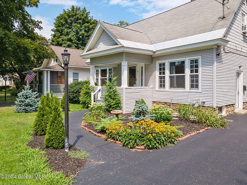 3rd image of 12 Horstman Drive