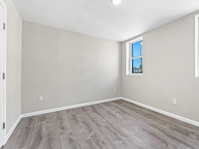 2356 N 4th St — Photo 13