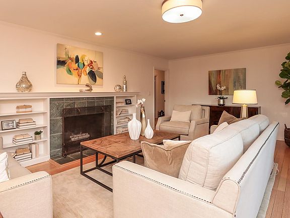 5th image of 836 E Greenwich Pl