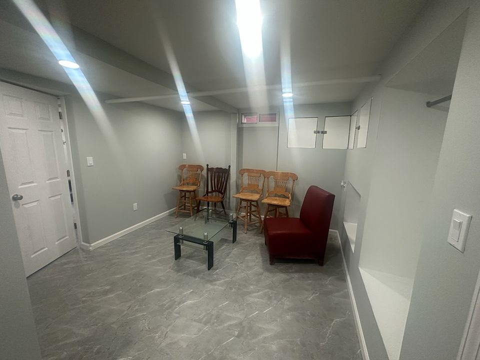 1st image of 1583 Allerton Ave #B