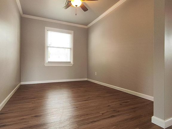 3rd image of 1706 Spencer Dr