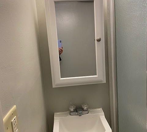 3rd image of 538 Elm Ave APT A