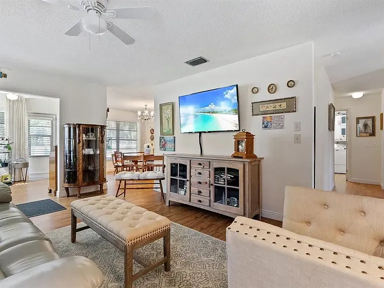 1624 Whitehead Dr #320 — Photo 3