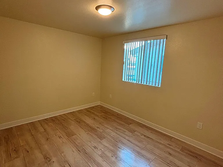 3910 Halldale Ave — Photo 16