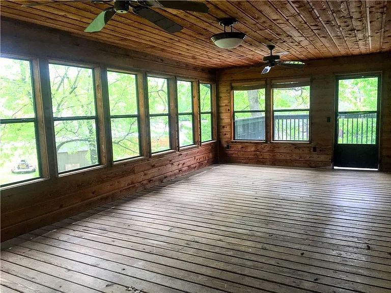 3261 Eden Dr — Photo 15