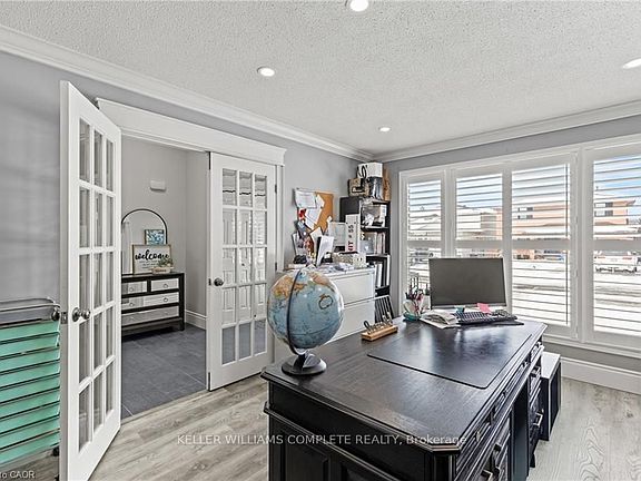 5th image of 27 Barbara Ct