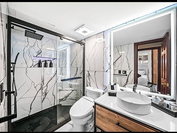 3rd image of 408 W Saint Clair Ave